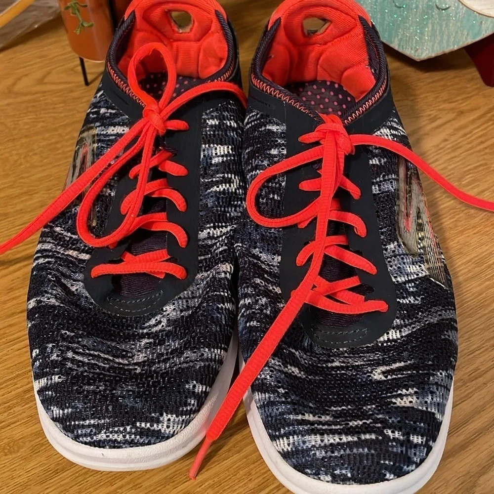🐜🐜🐜BOGOHO 🐜🐜🐜Skechers Athletic Tennis Shoes